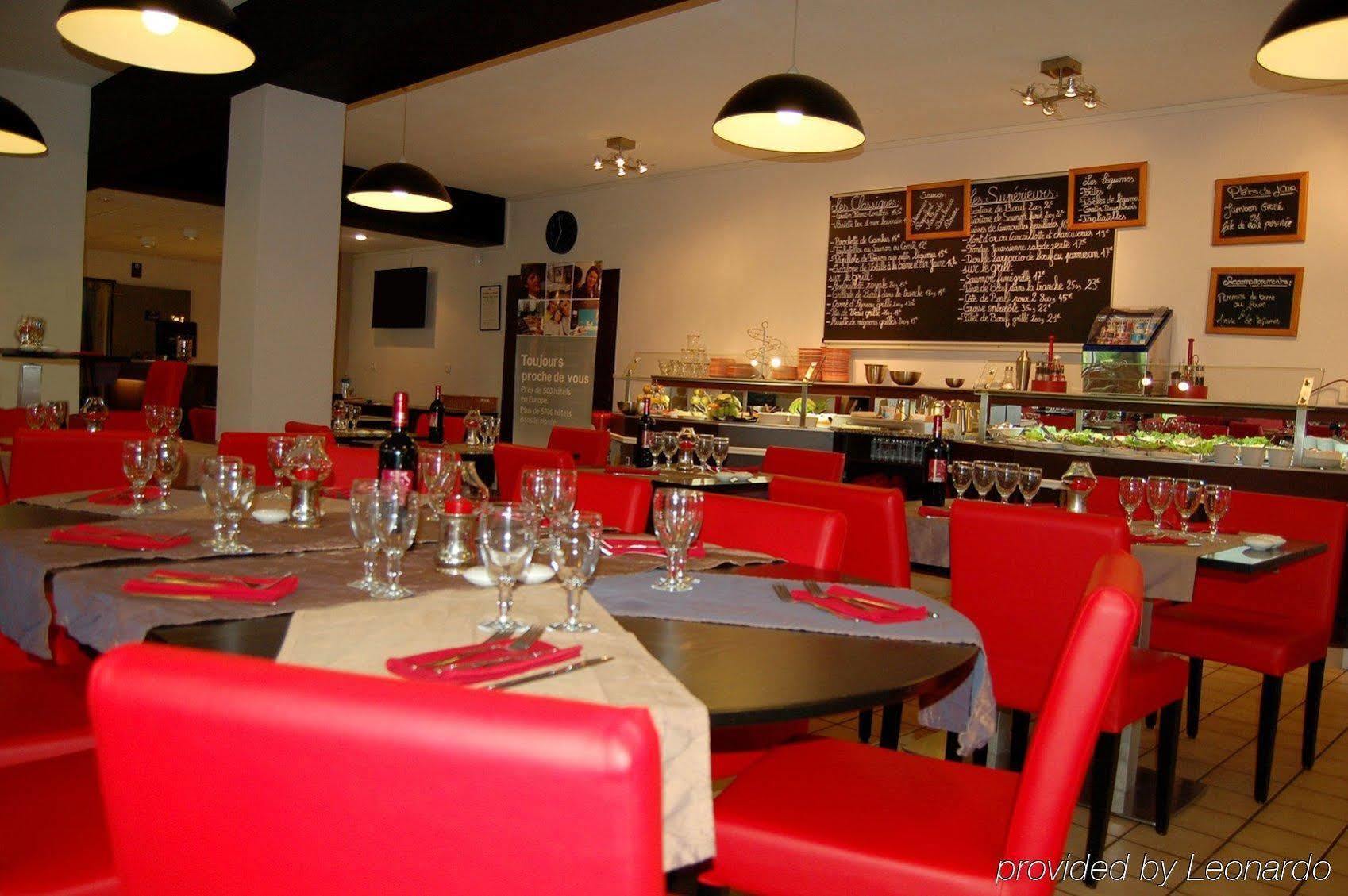 Logis Hotel Lons-Le-Saunier - Restaurant Le Grill المظهر الخارجي الصورة