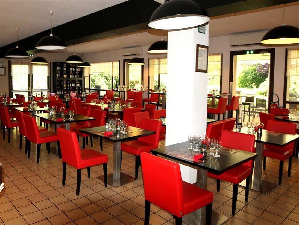 Logis Hotel Lons-Le-Saunier - Restaurant Le Grill المظهر الخارجي الصورة