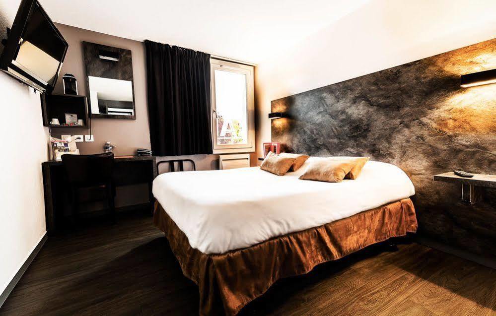 Logis Hotel Lons-Le-Saunier - Restaurant Le Grill المظهر الخارجي الصورة